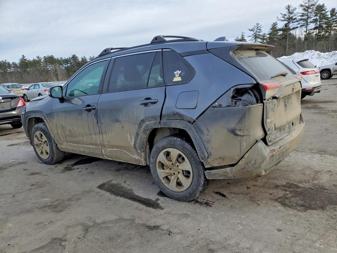2021 TOYOTA RAV4 LE photo 2