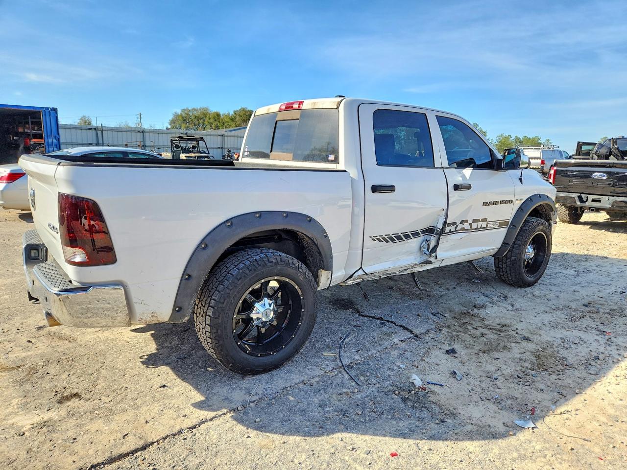2011 DODGE RAM 1500 photo 3