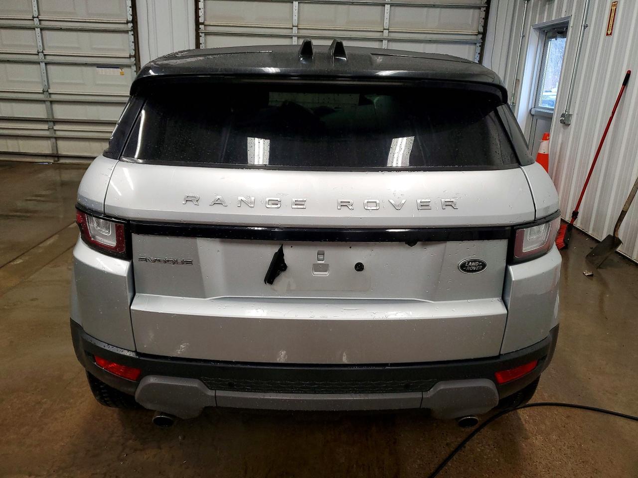 2016 LAND ROVER RANGE ROVER EVOQUE SE photo 16