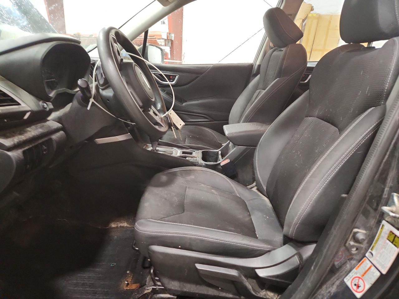 2019 SUBARU FORESTER photo 13