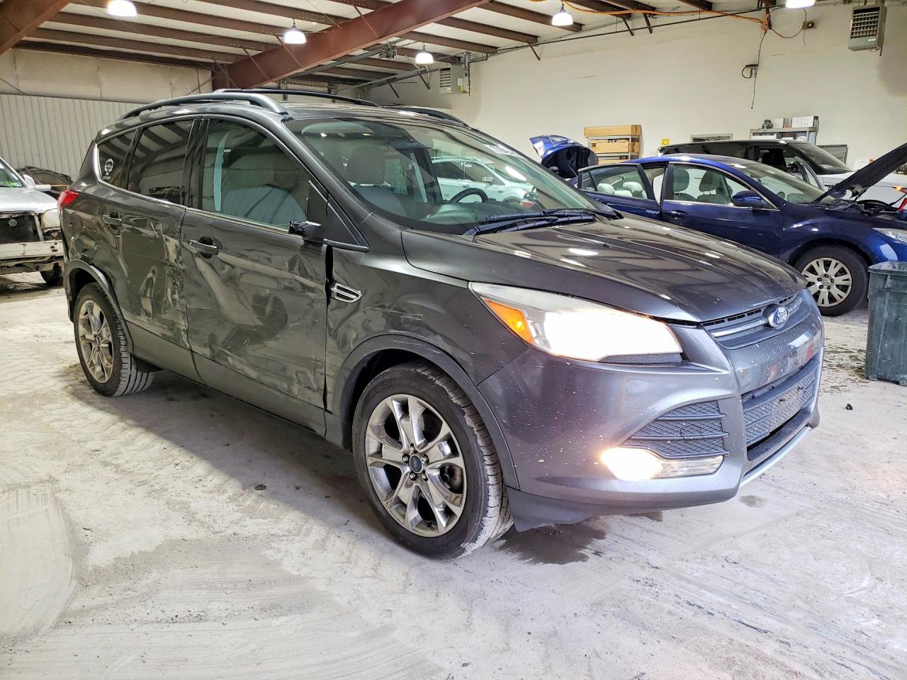 2015 FORD ESCAPE SE photo 4