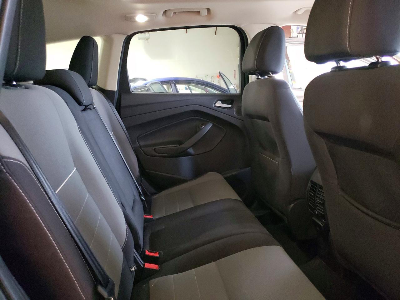 2015 FORD ESCAPE SE photo 11