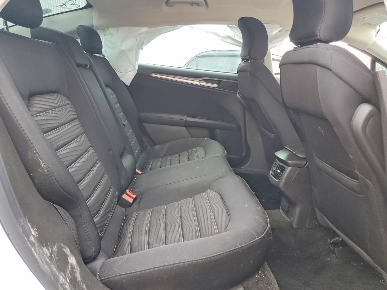 2016 FORD FUSION SE photo 10