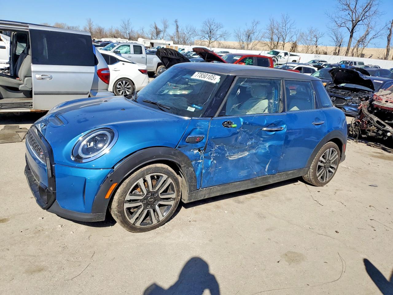2022 MINI COOPER