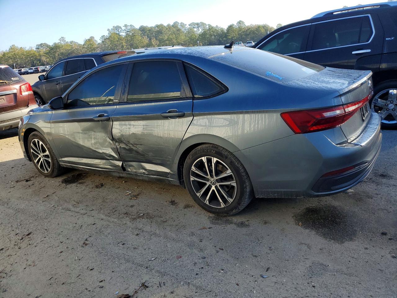 2025 VOLKSWAGEN JETTA SPORT photo 3