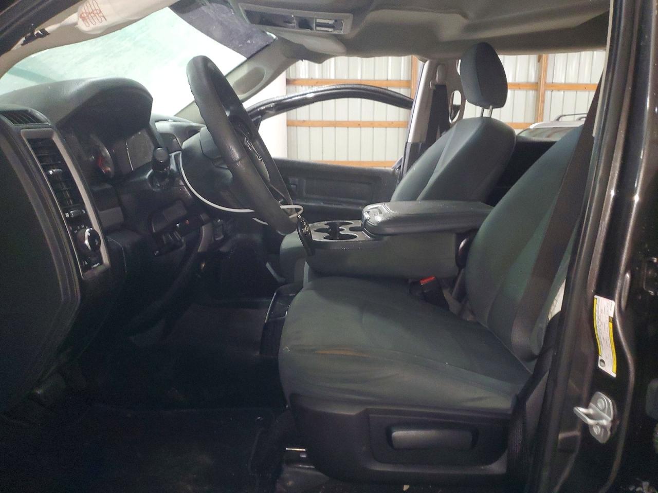 2018 RAM 1500 ST photo 13