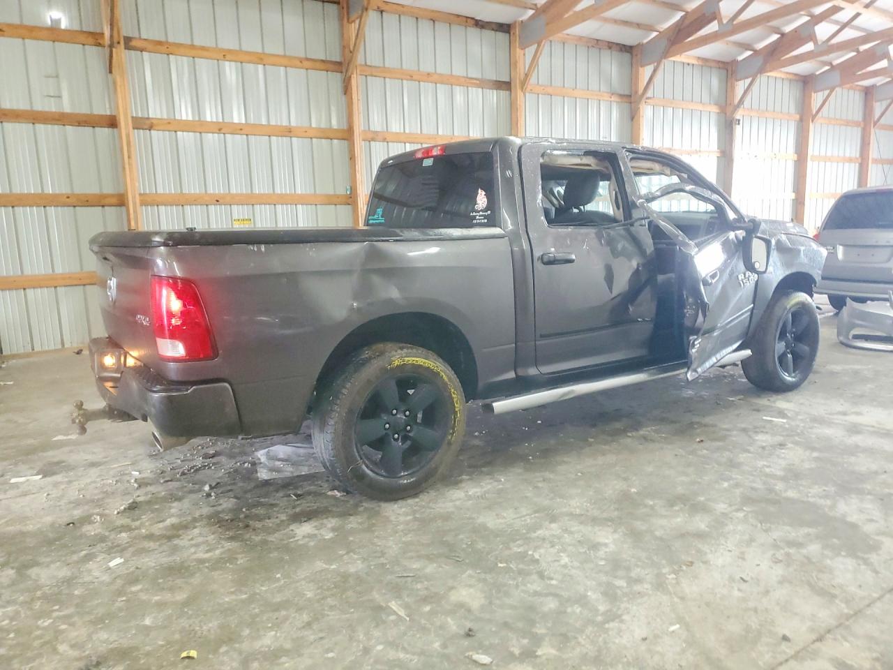 2018 RAM 1500 ST photo 5