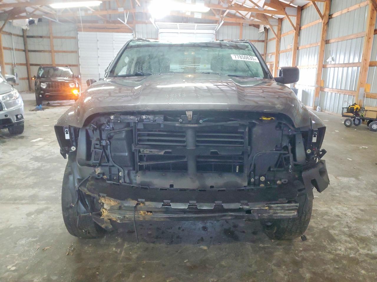 2018 RAM 1500 ST photo 9