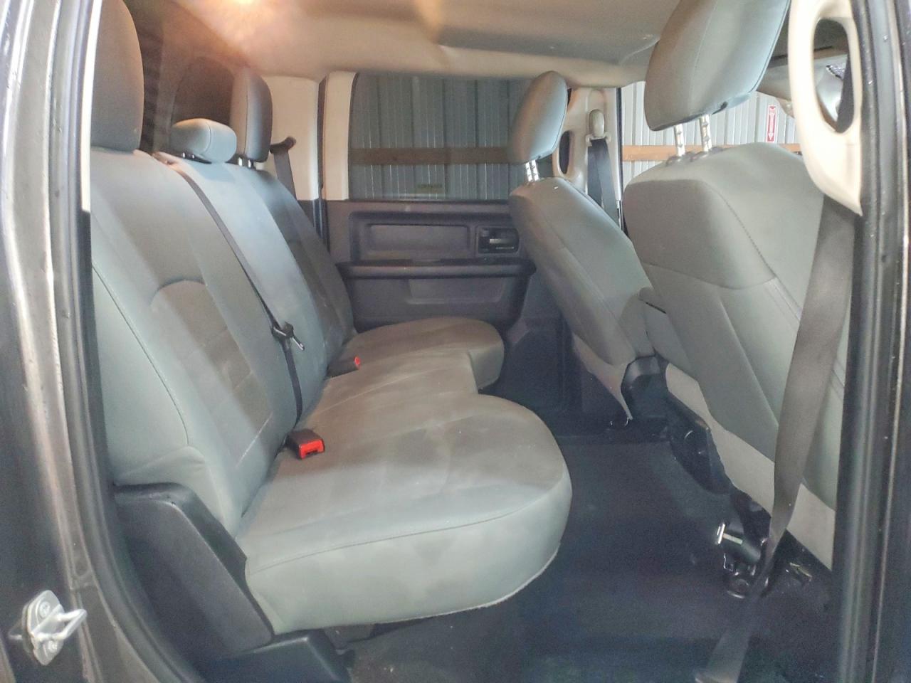 2018 RAM 1500 ST photo 19