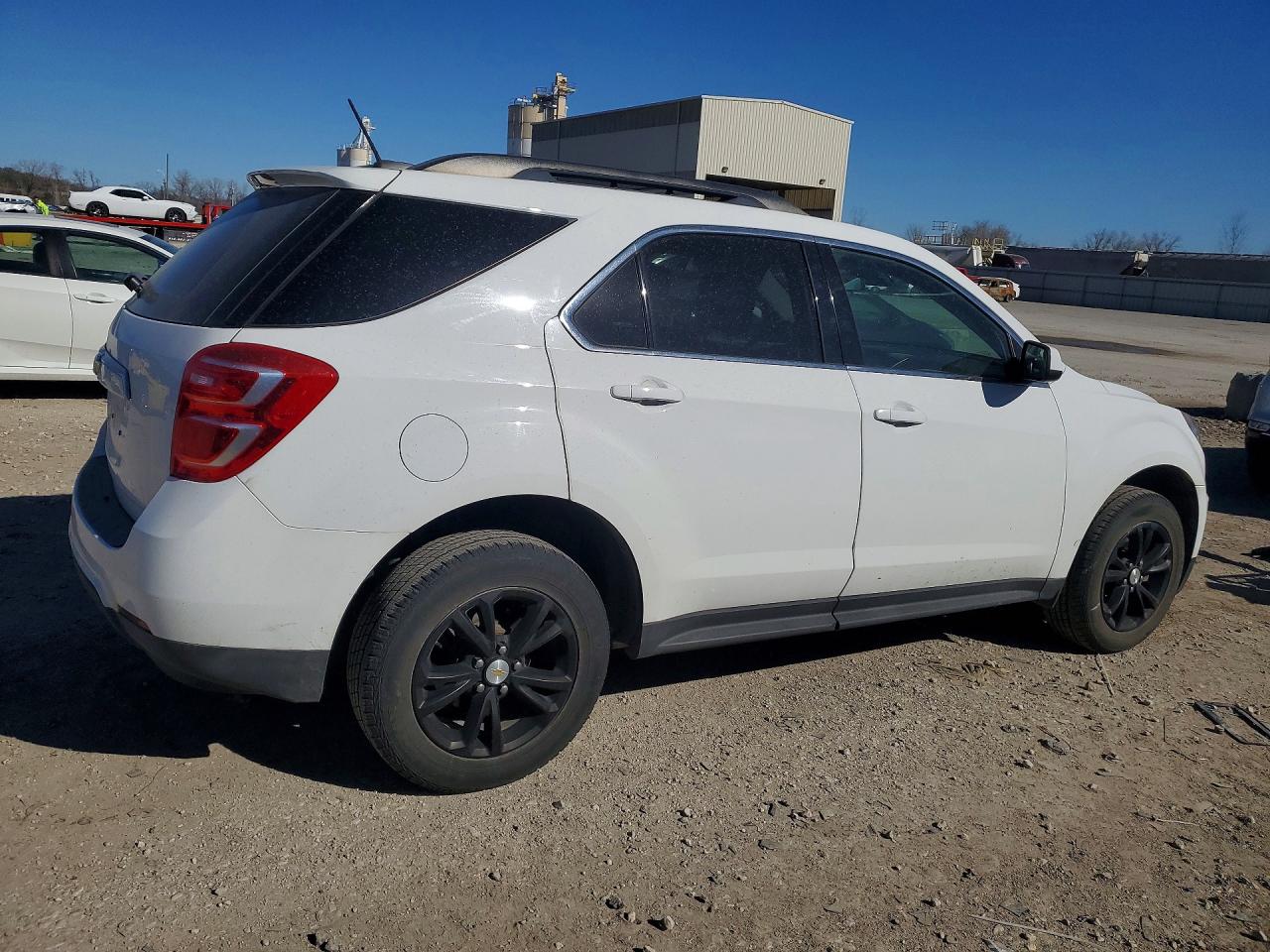 2017 CHEVROLET EQUINOX LT photo 5