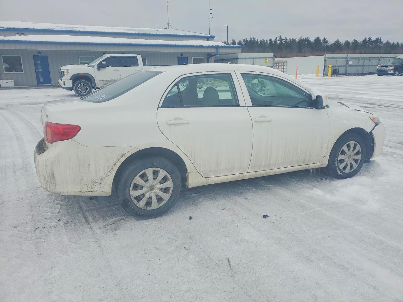 2010 TOYOTA COROLLA BASE photo 5