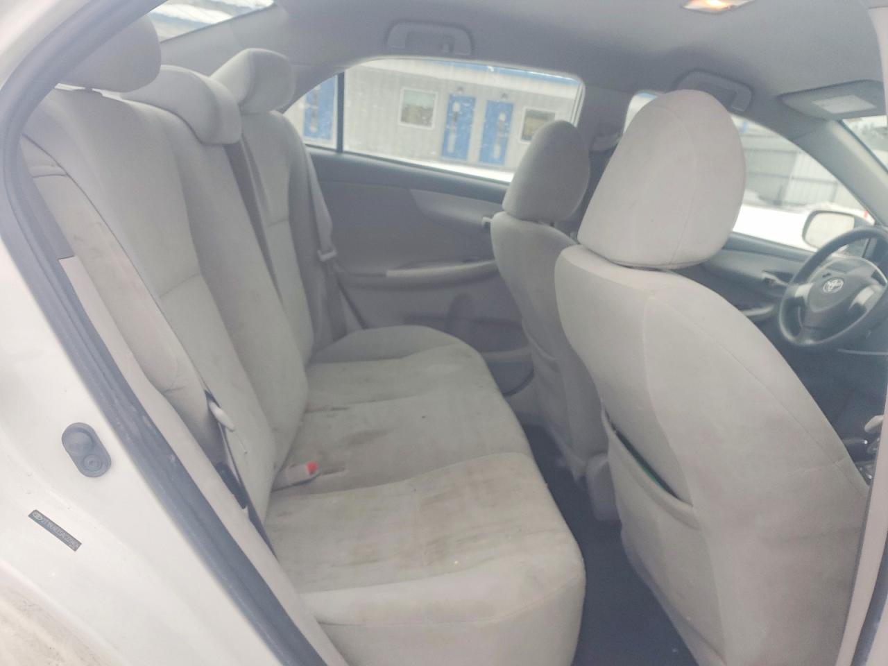 2010 TOYOTA COROLLA BASE photo 19