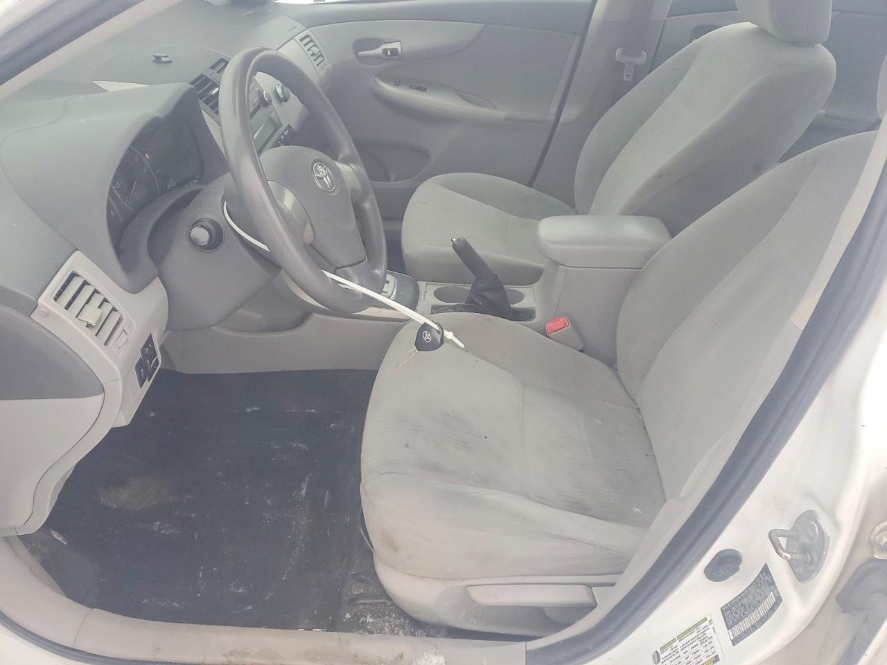 2010 TOYOTA COROLLA BASE photo 13