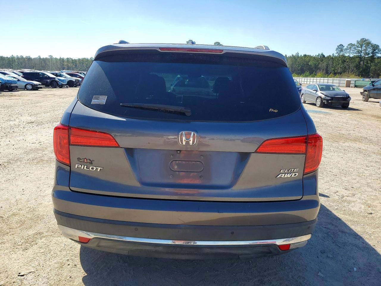 2016 HONDA PILOT ELITE photo 6