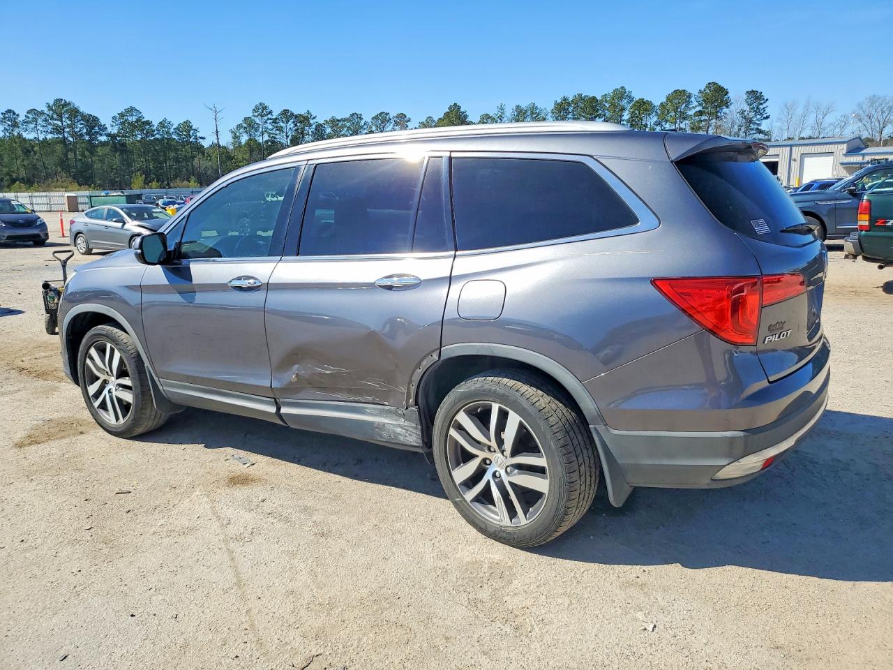 2016 HONDA PILOT ELITE photo 2