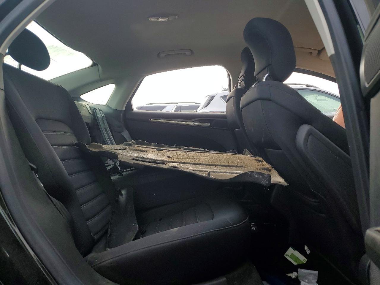 2013 FORD FUSION SE photo 19