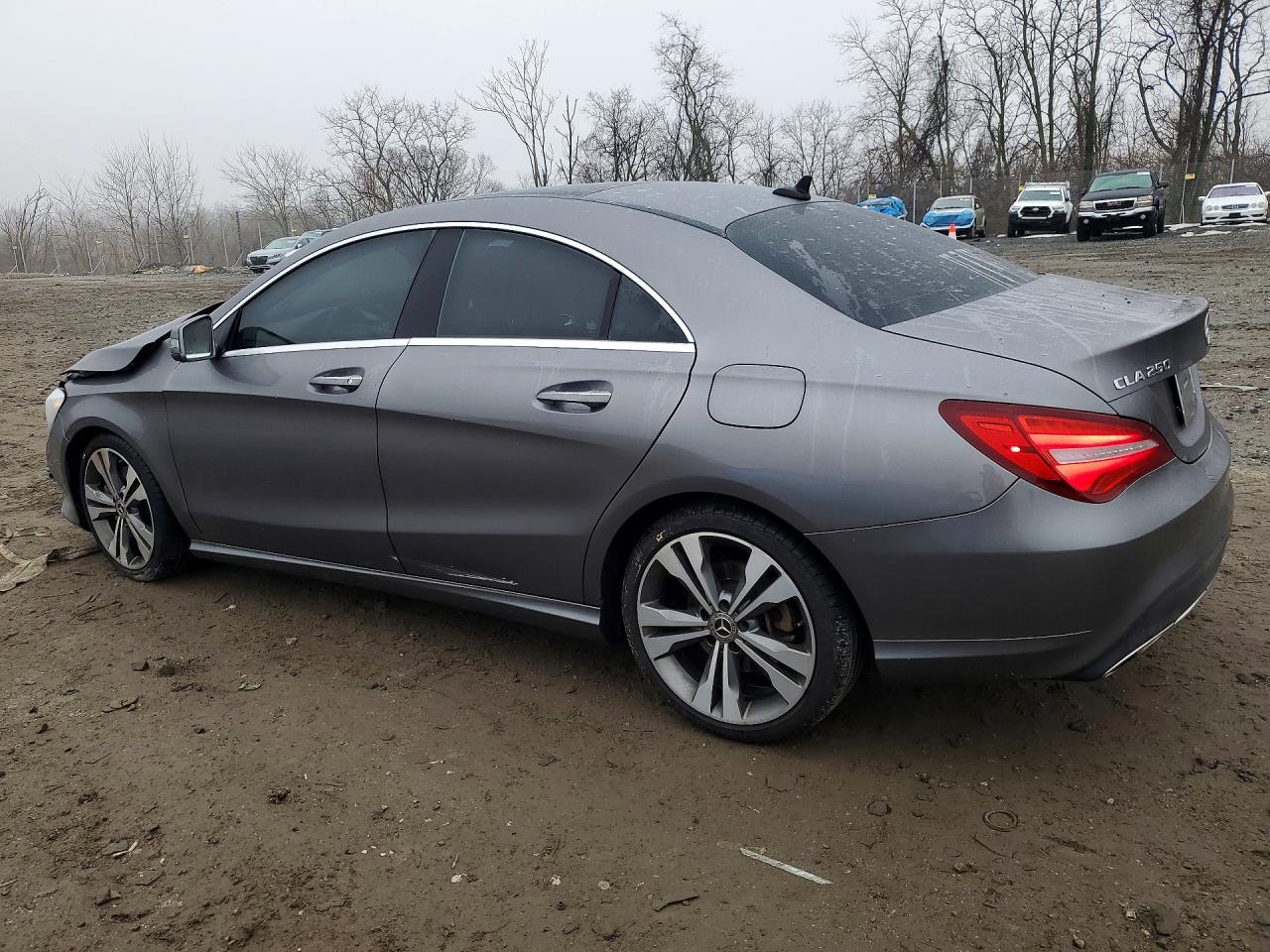 2018 MERCEDES-BENZ CLA 250 4MATIC photo 2