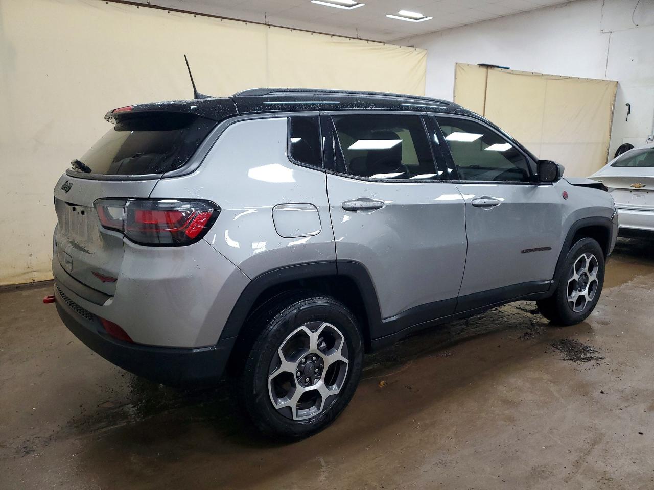 2022 JEEP COMPASS TRAILHAWK photo 3