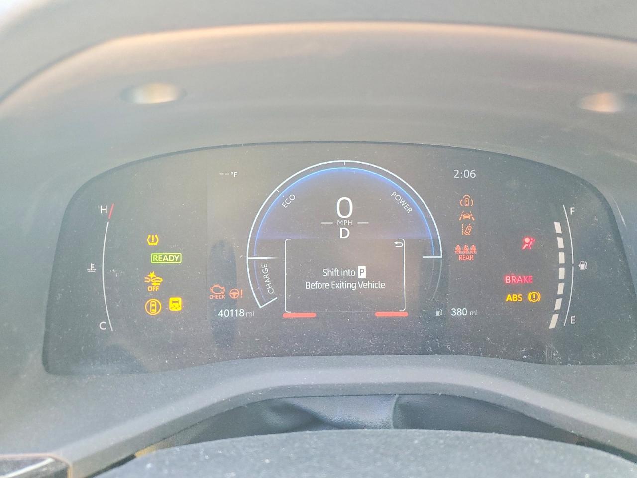 2025 TOYOTA CAMRY LE photo 17