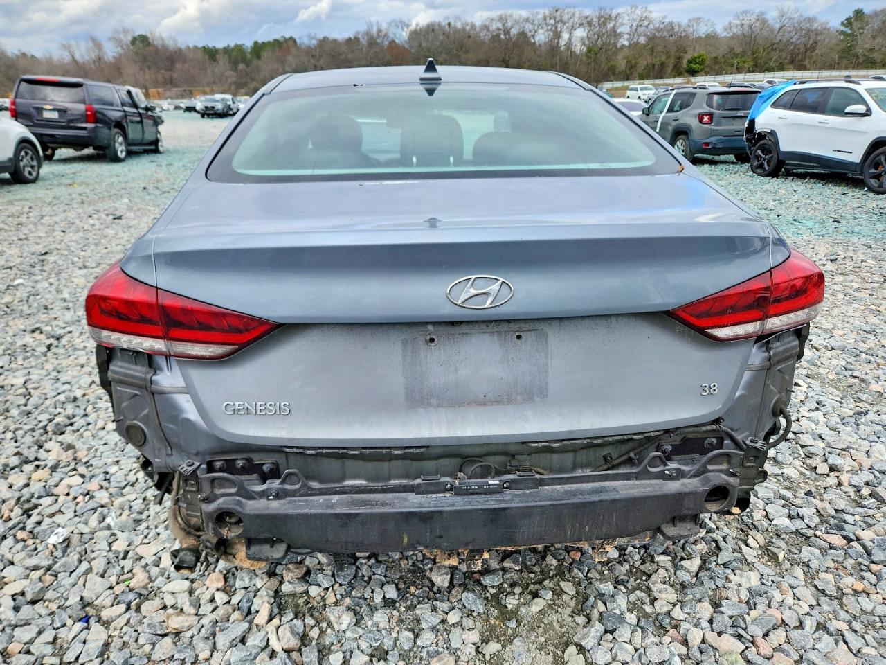 2015 HYUNDAI GENESIS 3.8L photo 11