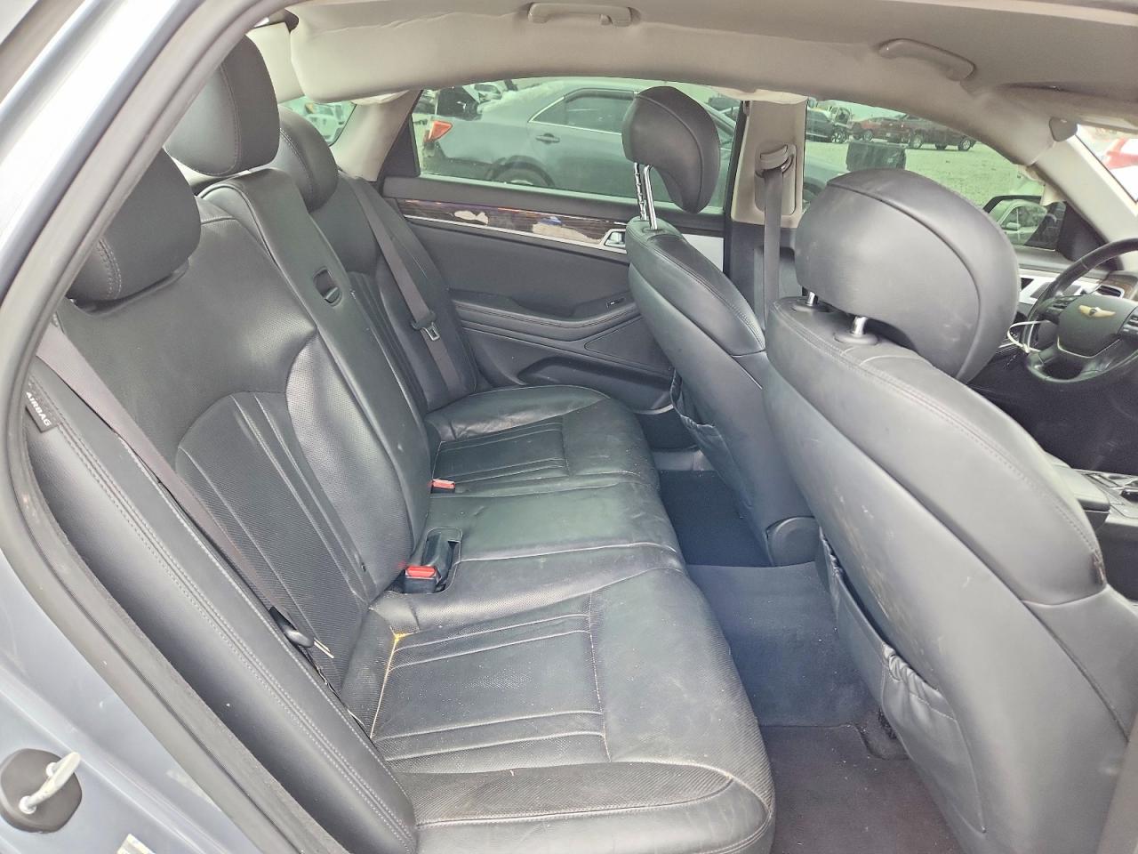 2015 HYUNDAI GENESIS 3.8L photo 19