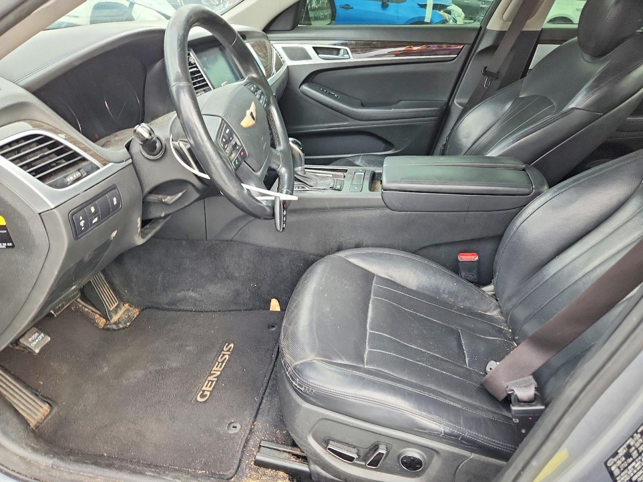 2015 HYUNDAI GENESIS 3.8L photo 13