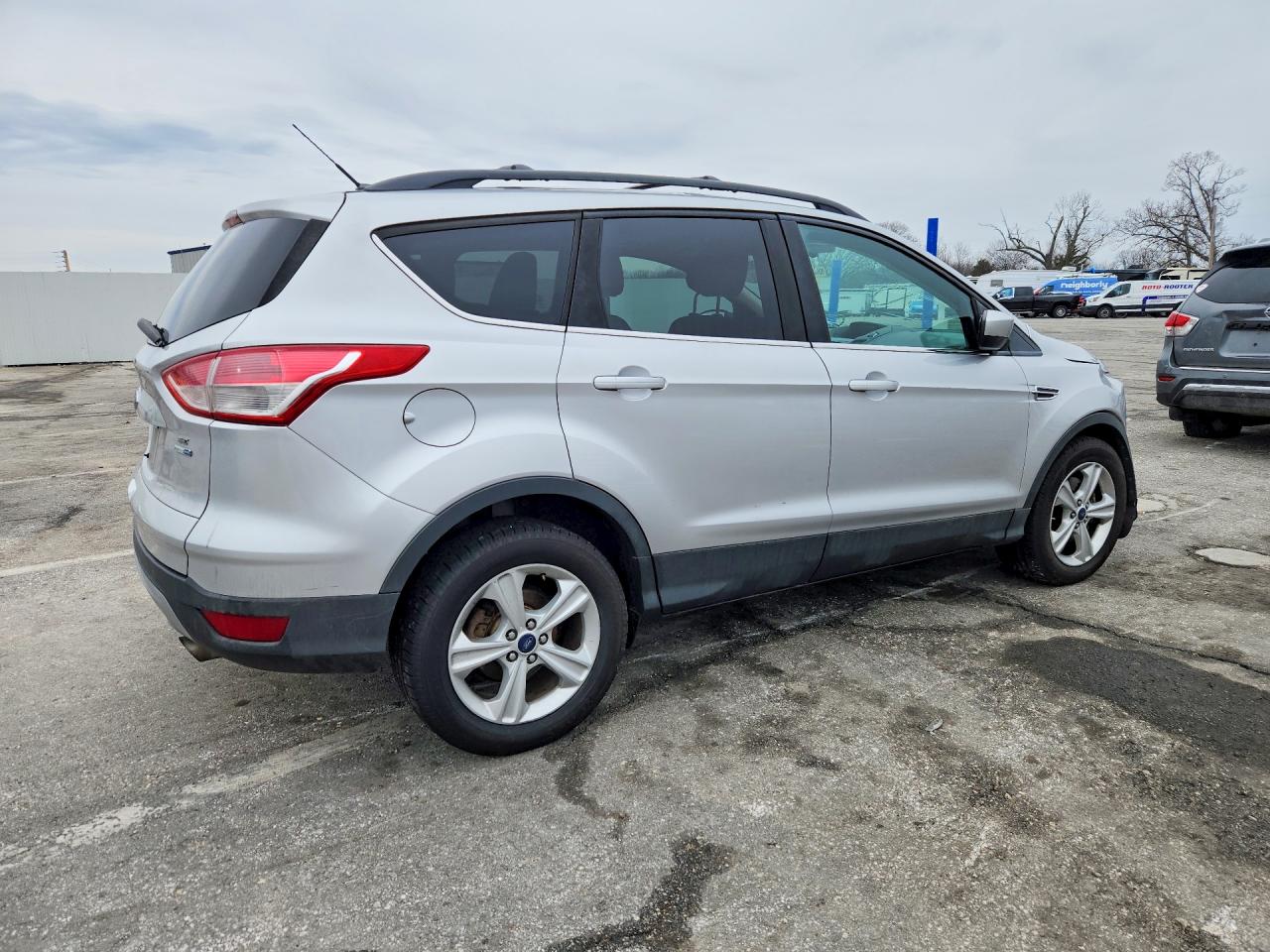 2013 FORD ESCAPE SE photo 5