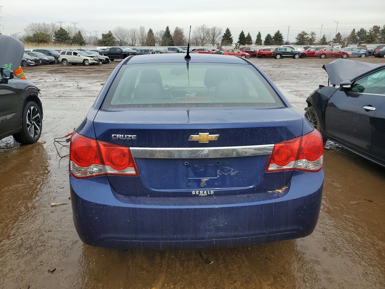 2013 CHEVROLET CRUZE LS photo 11