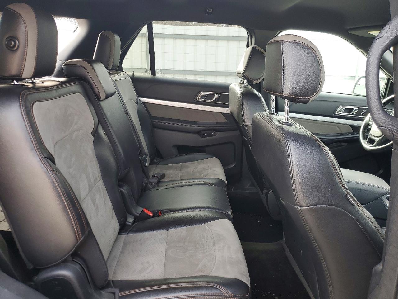 2017 FORD EXPLORER XLT photo 21