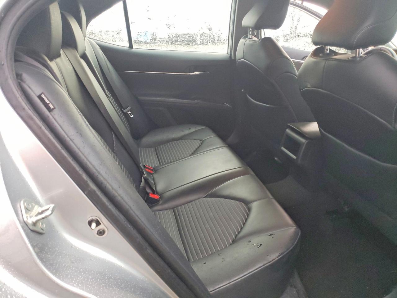 2020 TOYOTA CAMRY SE photo 10