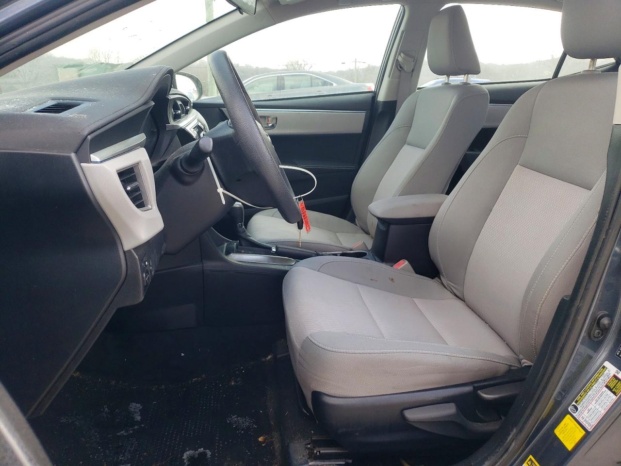 2014 TOYOTA COROLLA L photo 13