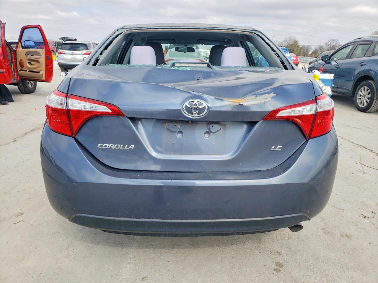 2014 TOYOTA COROLLA L photo 11