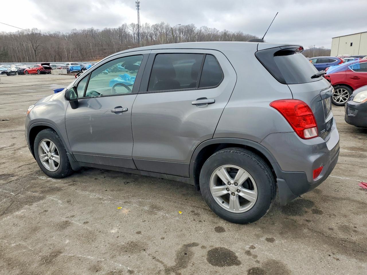 2020 CHEVROLET TRAX LS photo 3