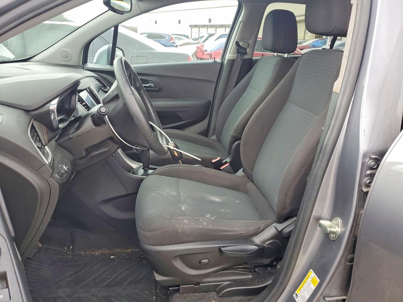 2020 CHEVROLET TRAX LS photo 13