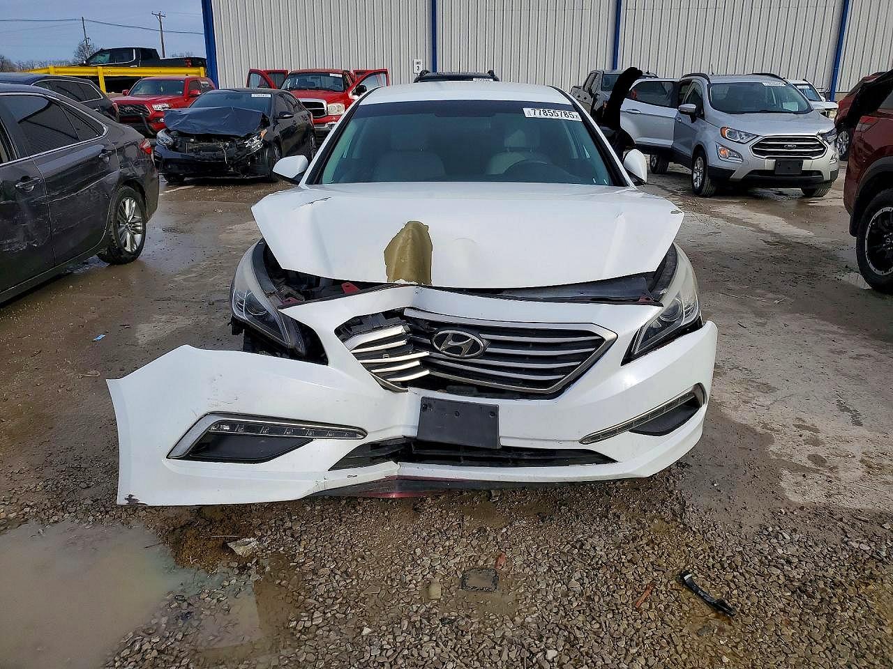 2017 HYUNDAI SONATA BASE photo 5