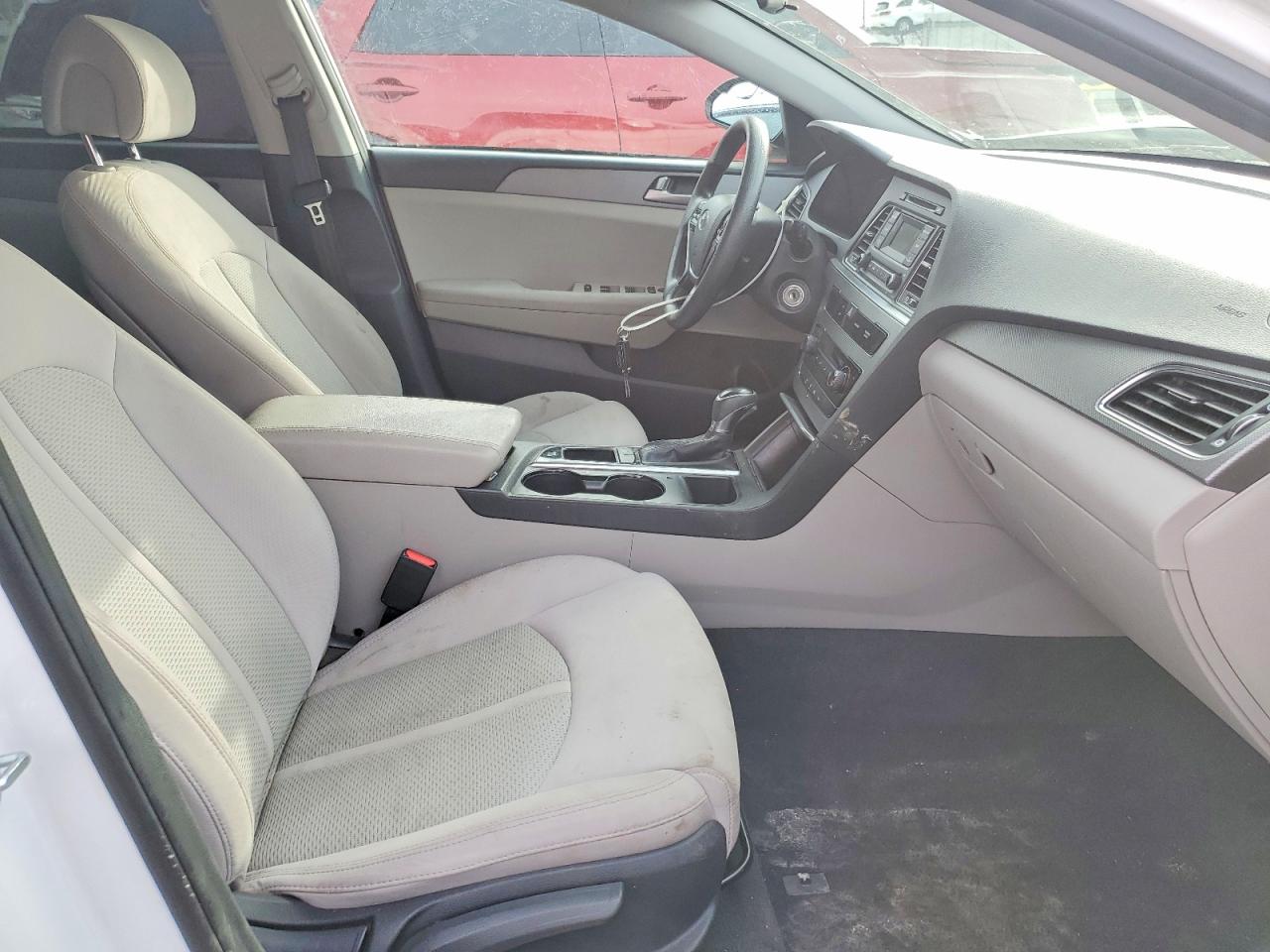 2017 HYUNDAI SONATA BASE photo 7