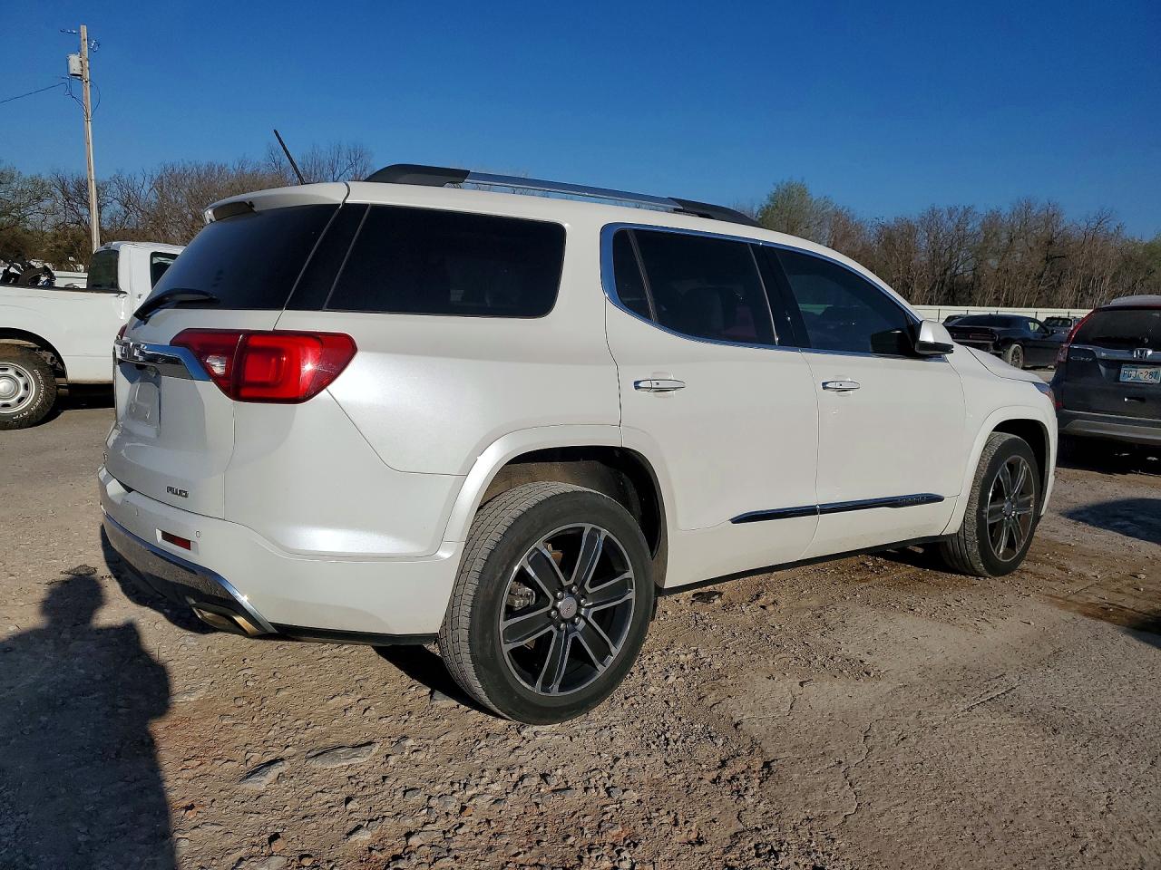 2017 GMC ACADIA DENALI photo 3