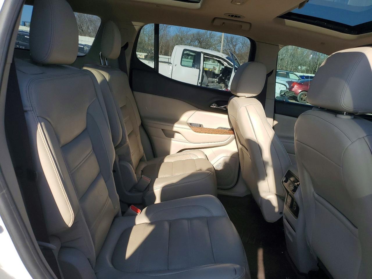 2017 GMC ACADIA DENALI photo 11