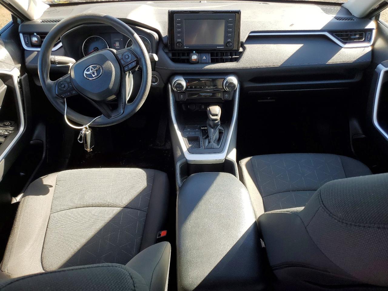 2022 TOYOTA RAV4 XLE photo 15