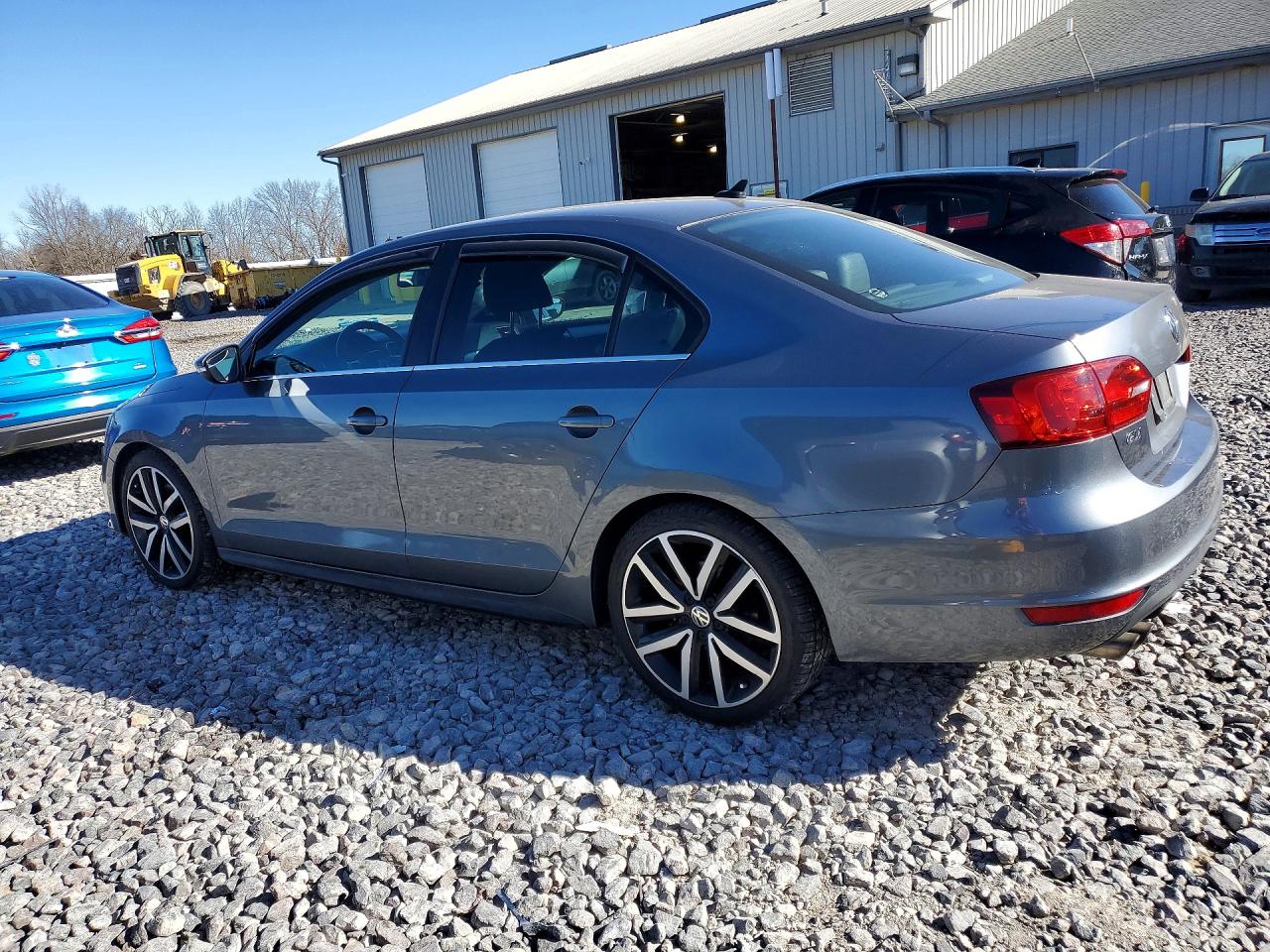 2012 VOLKSWAGEN JETTA GLI photo 2