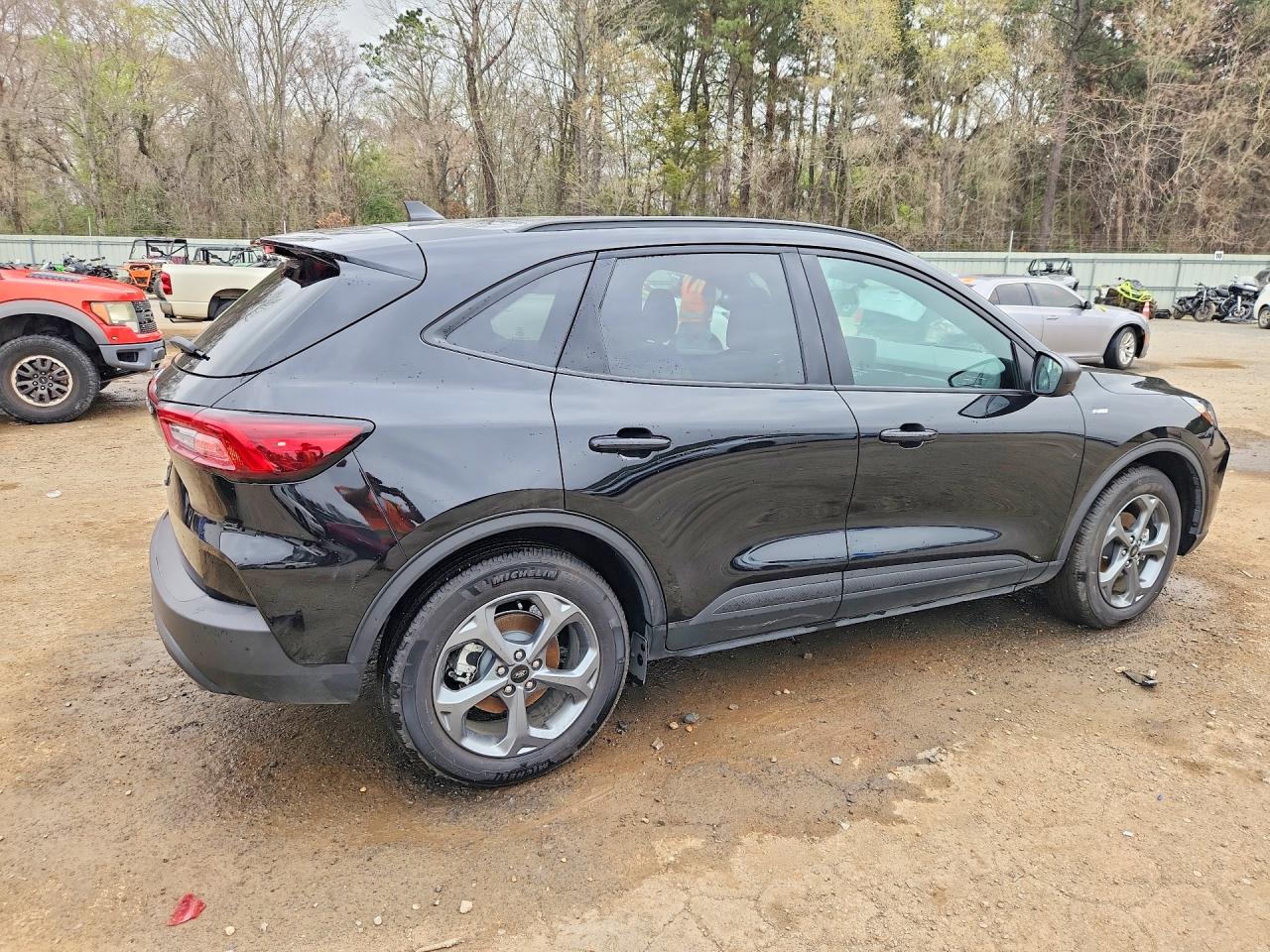 2025 FORD ESCAPE ST LINE photo 5