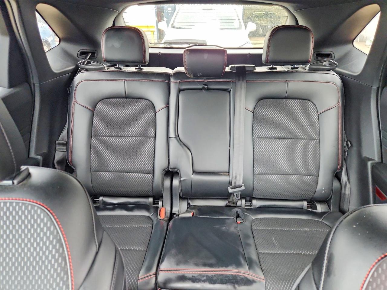 2025 FORD ESCAPE ST LINE photo 19