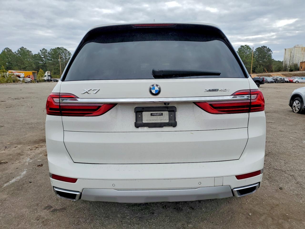 2021 BMW X7 photo 6