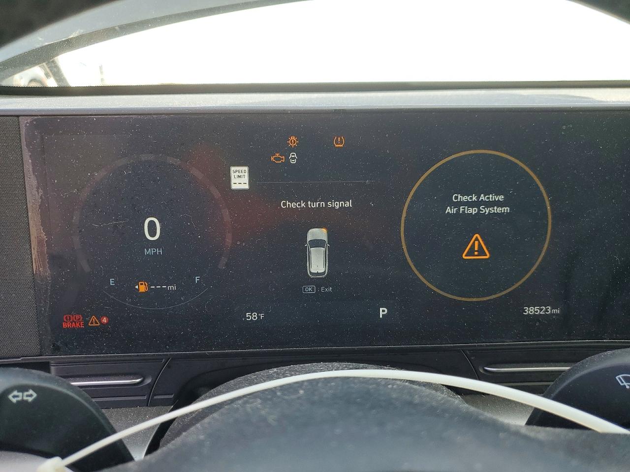 2024 HYUNDAI KONA SEL photo 25