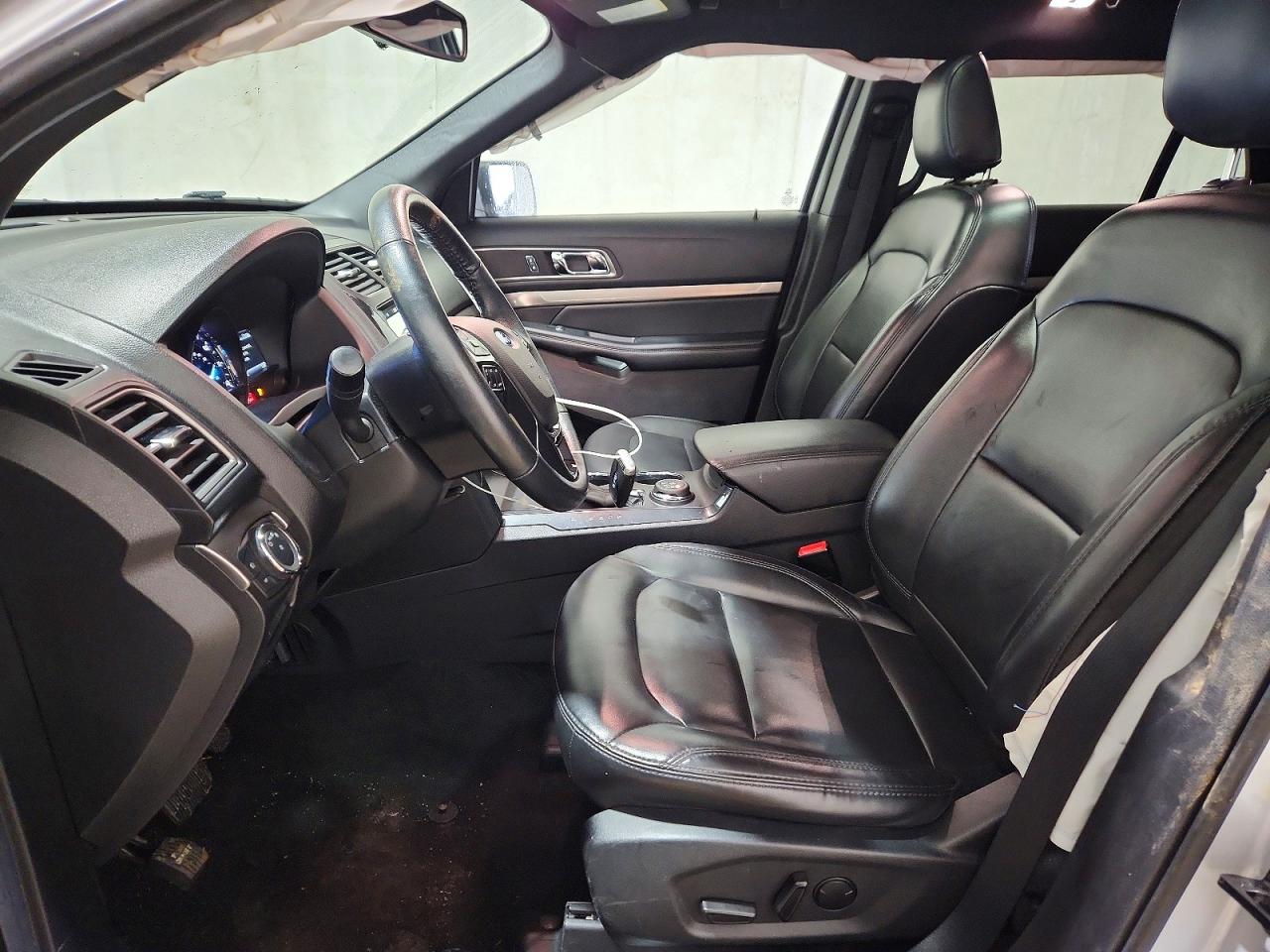 2019 FORD EXPLORER XLT photo 7