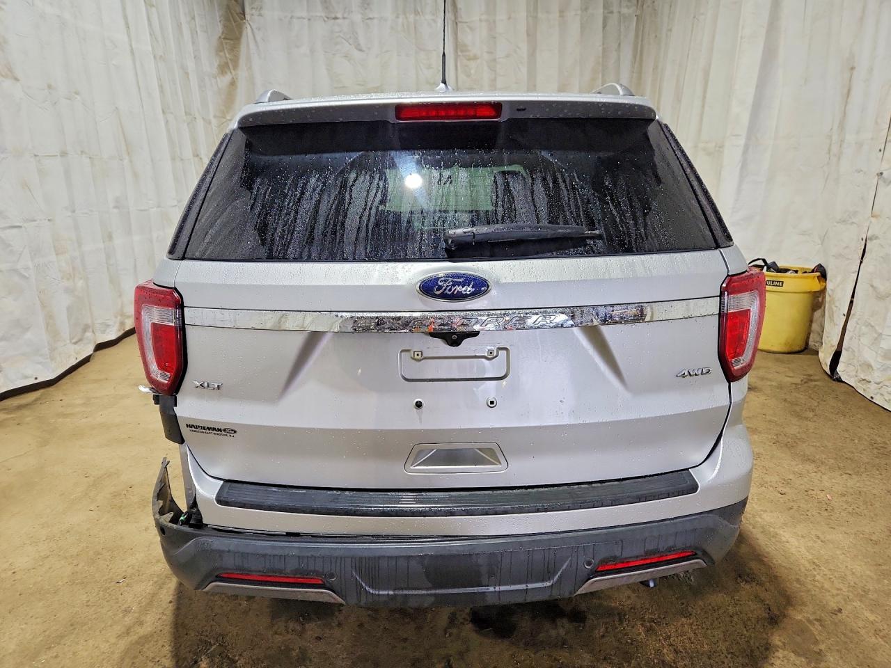 2019 FORD EXPLORER XLT photo 6