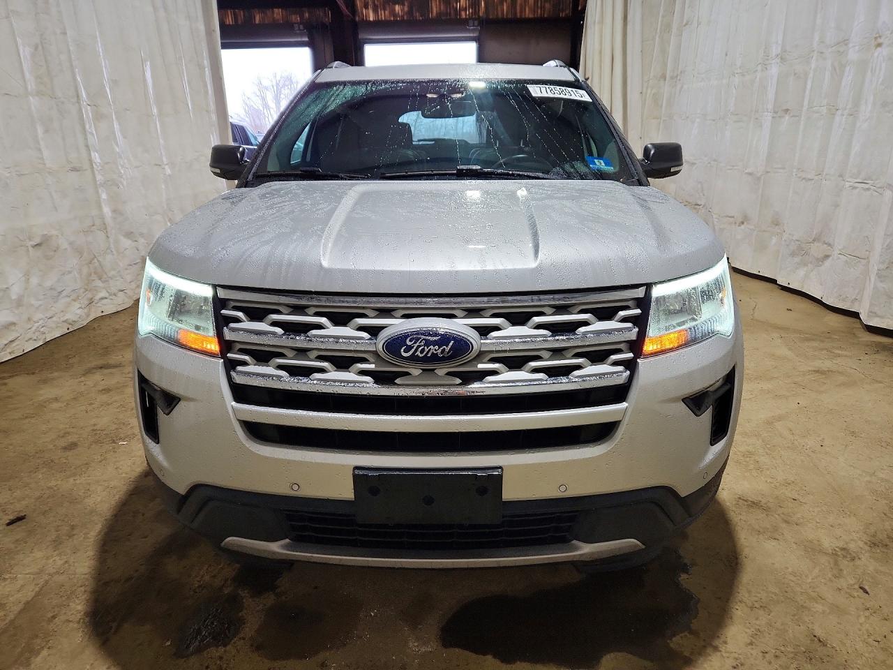2019 FORD EXPLORER XLT photo 5