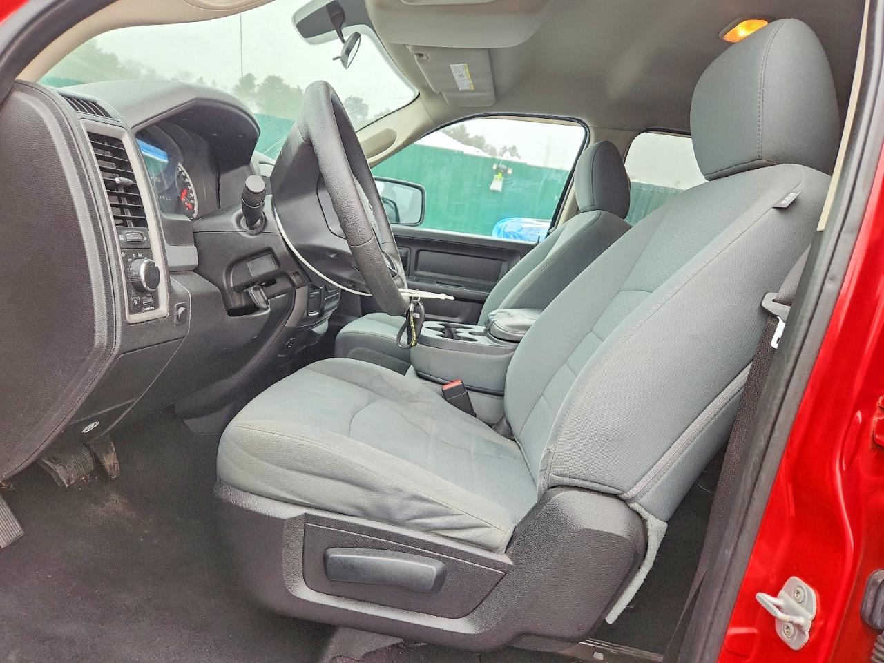 2013 RAM 1500 ST photo 7