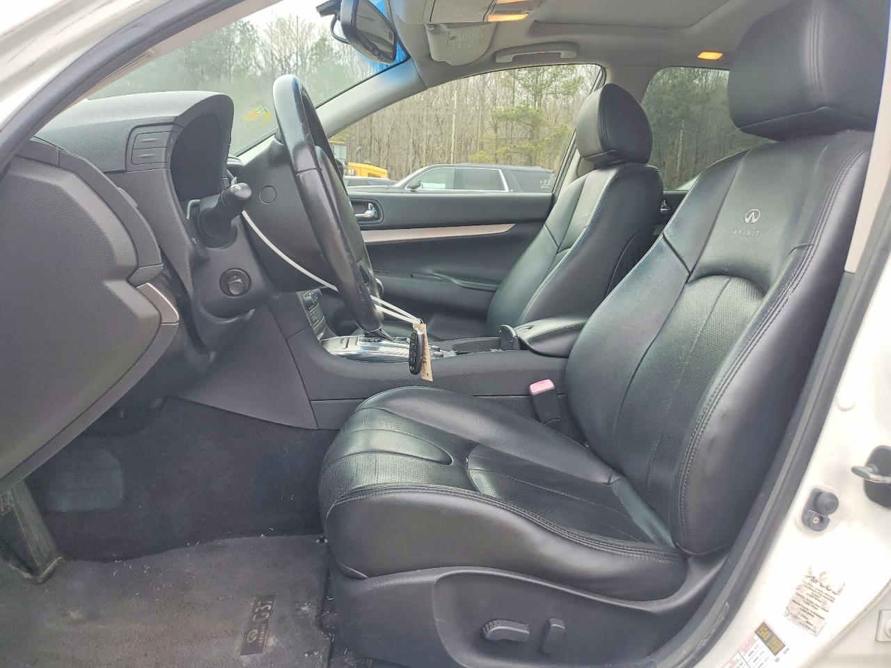 2012 INFINITI G37 BASE photo 7