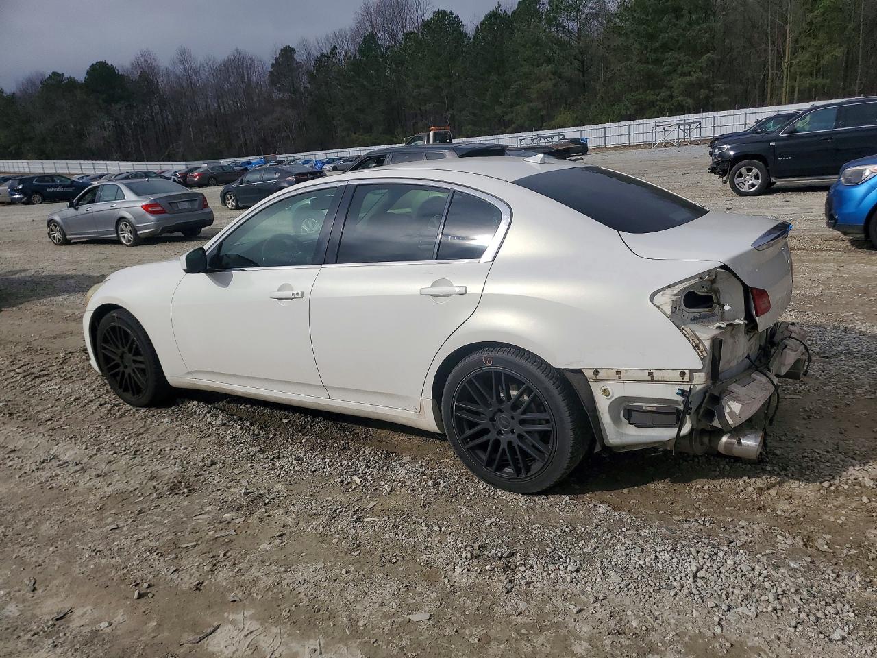 2012 INFINITI G37 BASE photo 2